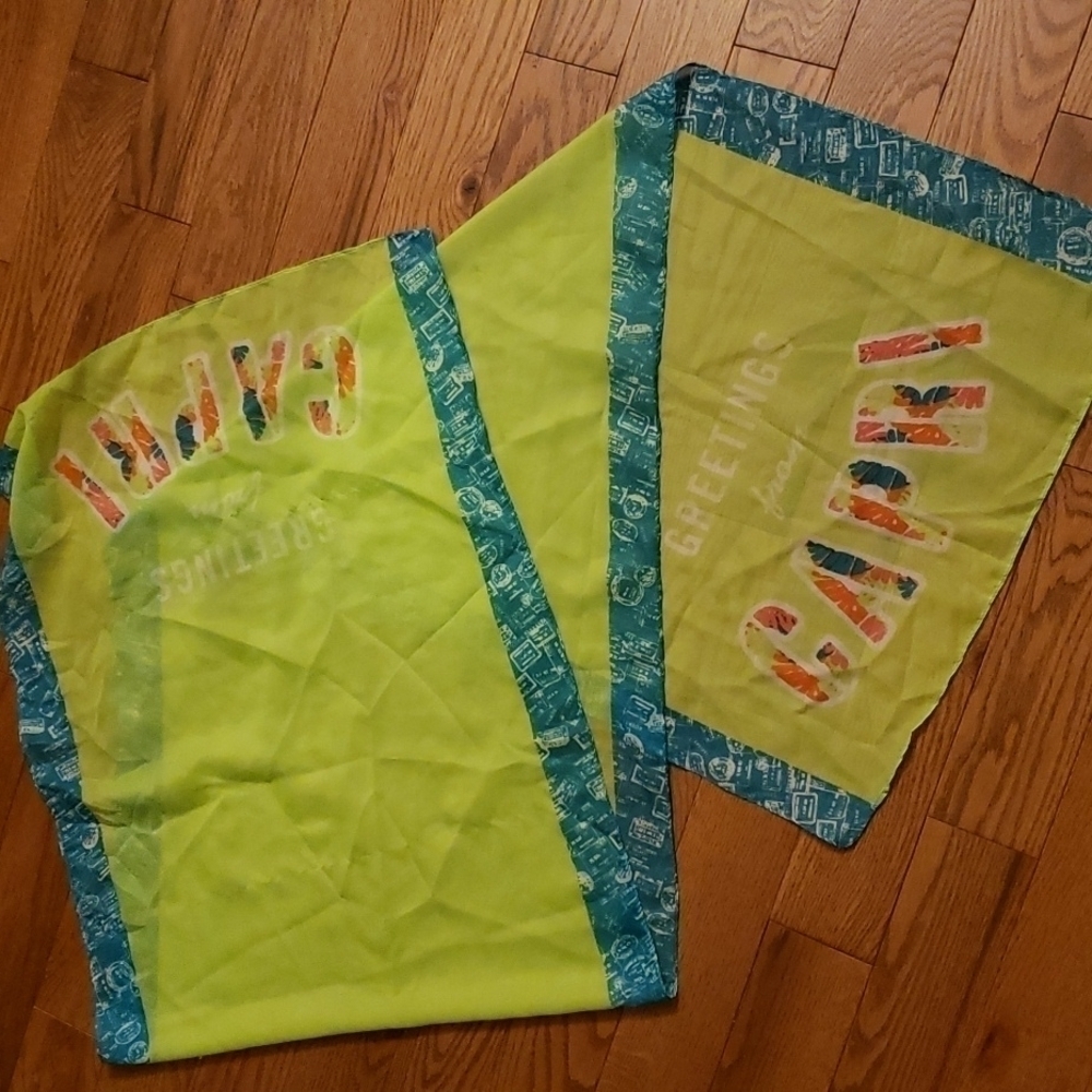 𝅺greetings from Capri scarf.